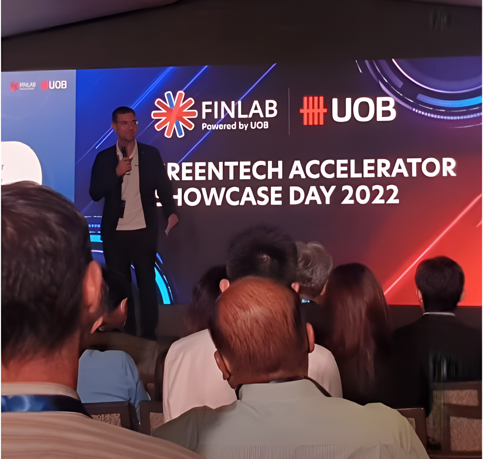 HydroNeo was awarded with an GreenTech Award at the UOB Finlab Showcase day 2022 (3)